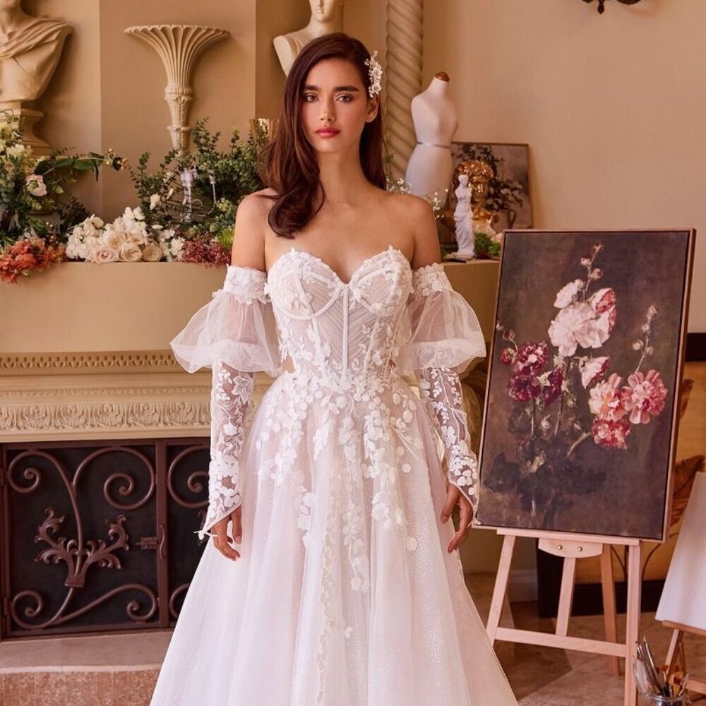 NEW FORMAL STRAPLESS OFF WHITE WEDDING TULLE GOWN W/ SWEETHEART NECK CD WL032